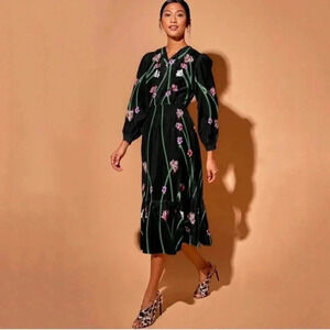 Tucker NYC Juliette Dressart Nouveau Woman’s Dark Floral Silk  Dress Size M